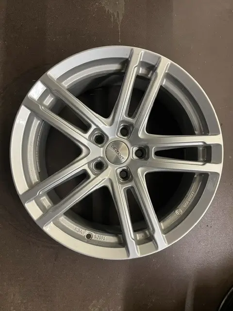 KÄYTETTY DEZENT TZ SLV 7.5x17 5/112 ET27 CB66.6