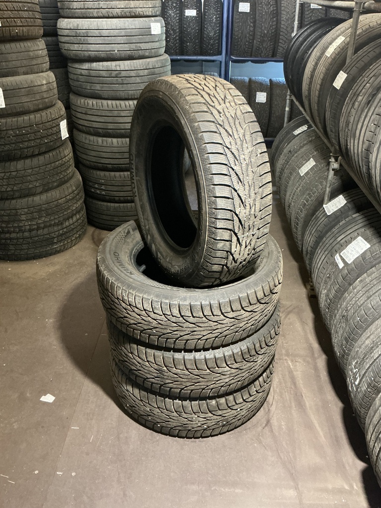 KÄYTETTY 235/65R17 108T KUMHO WINTERCRAFT WS51 SUV DOT21