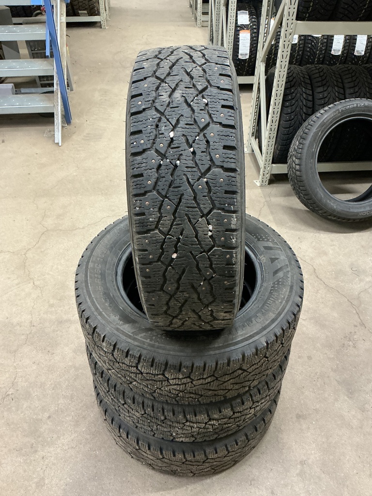 KÄYTETTY 215/65R16C 109R KUMHO CW11 DOT23