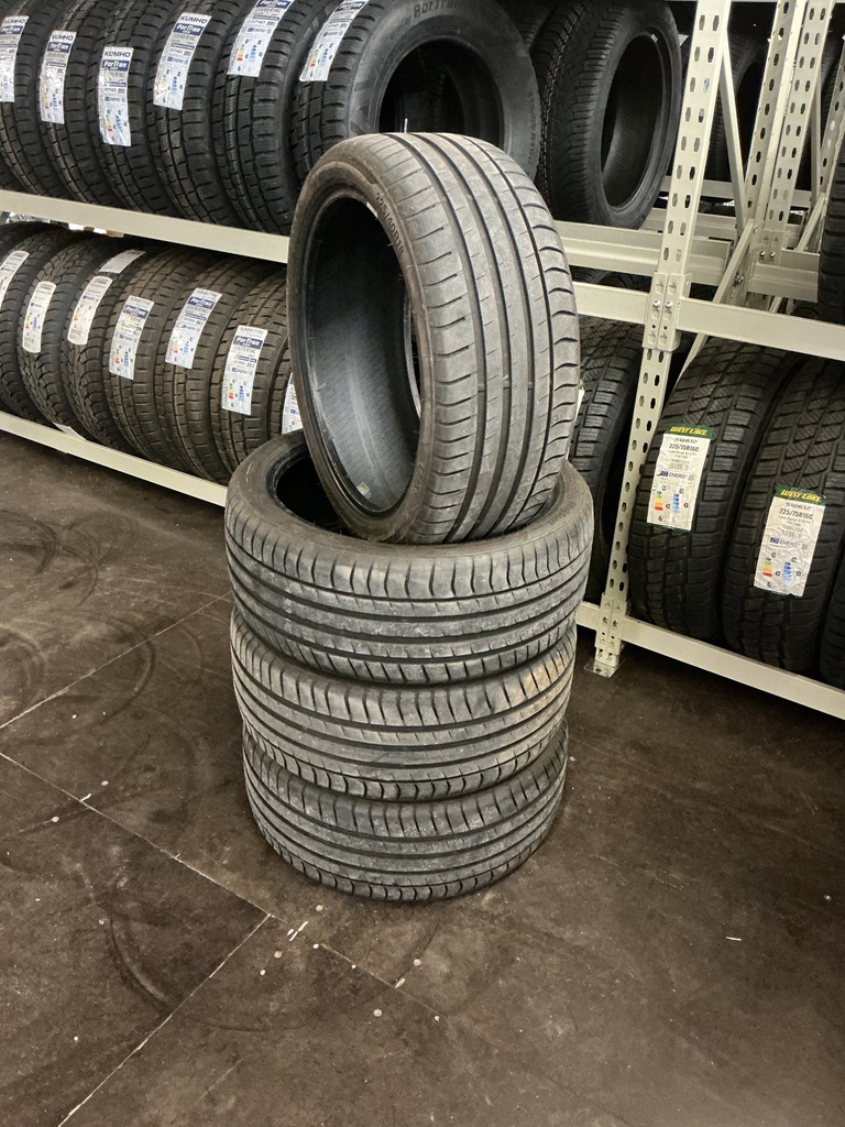 KÄYTETTY 225/40R18 92Y TRIANGLE EFFEXSPORT TH202 DOT23