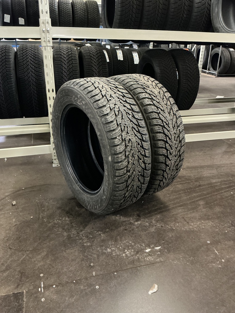 KÄYTETTY 215/60R17 100T NOKIAN HAKKAPELIITTA 9 SUV DOT18