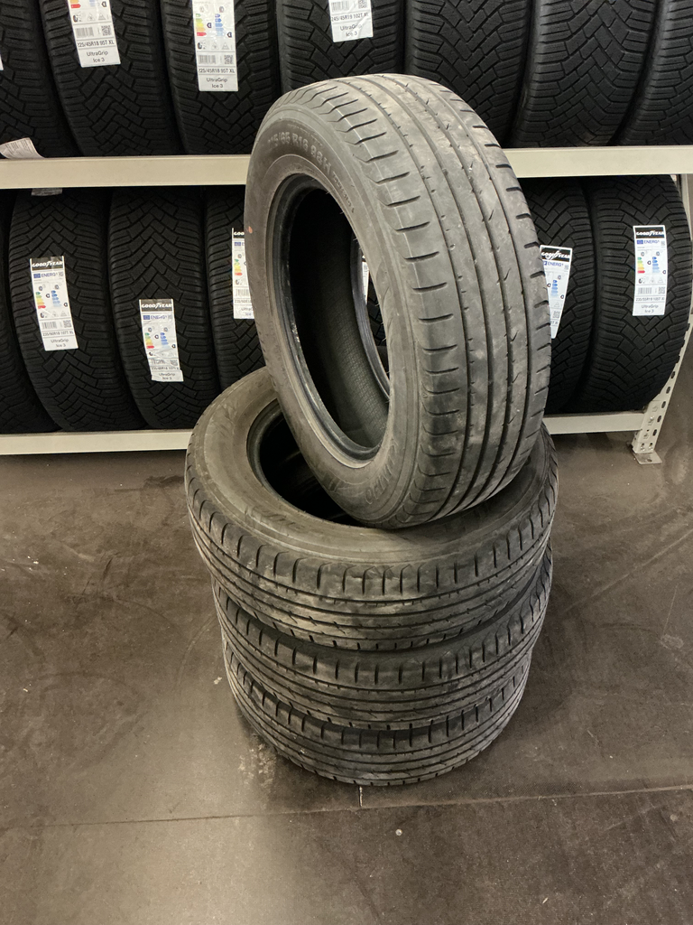 KÄYTETTY 215/65R16 98H KUMHO CRUGEN HP91 DOT4320