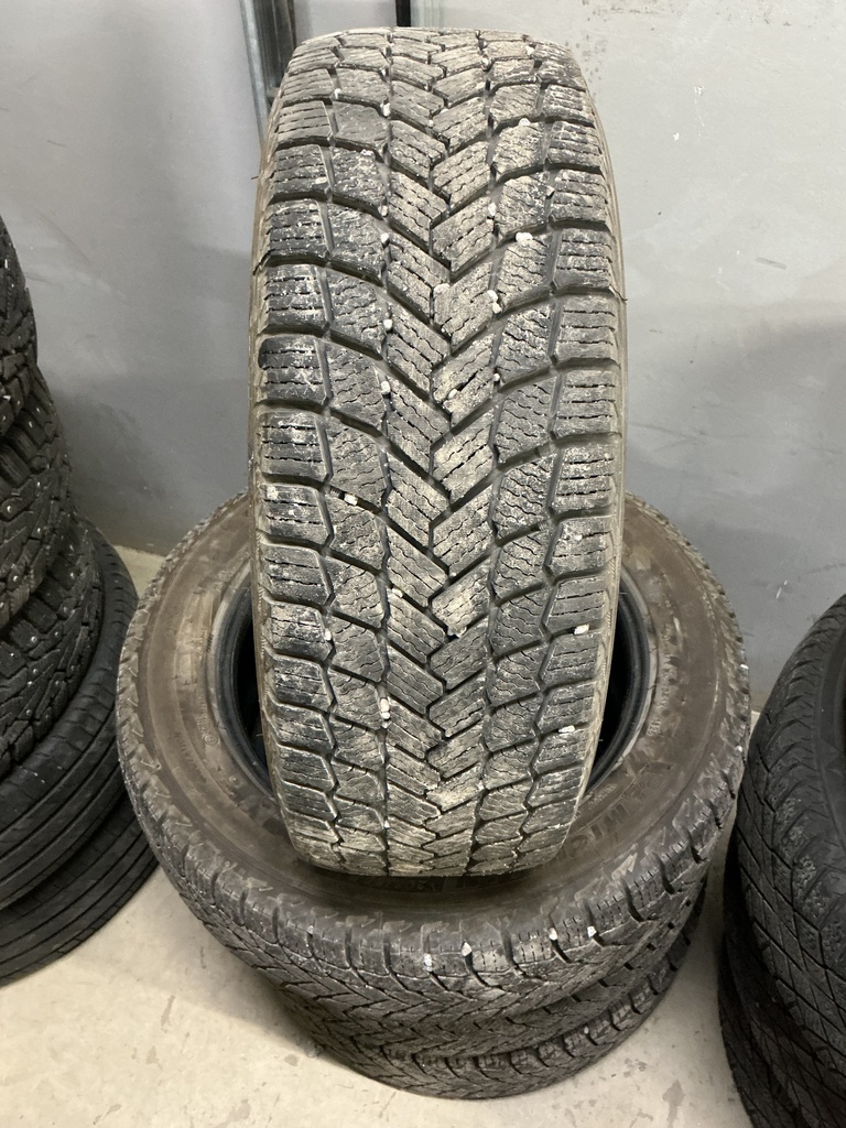 KÄYTETTY 205/55R16 94H MICHELIN X-ICE SNOW DOT2425