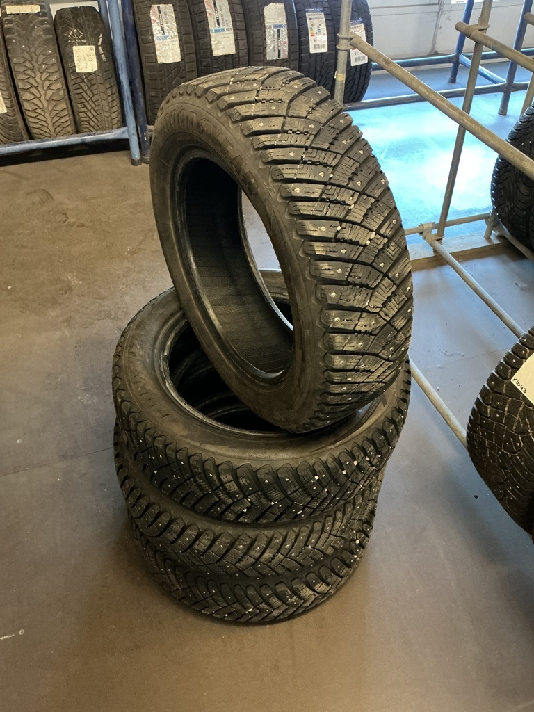KÄYTETTY 175/65R15 GOODYEAR ULTRAGRIP ICE ARCTIC DOT20