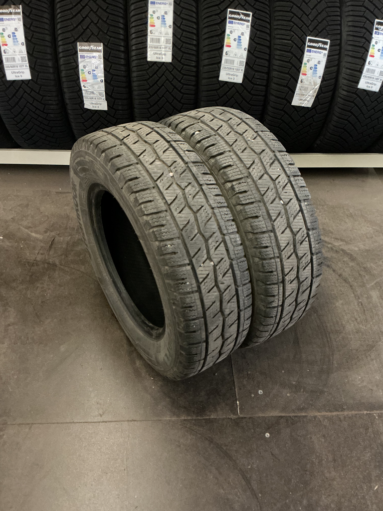 KÄYTETTY 195/70R15C 104/102R HANKOOK WINTER I*CEPT LV DOT3822