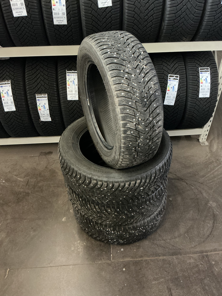 KÄYTETTY 205/60R16 96T NOKIAN HAKKAPELIITTA 8 DOT3917