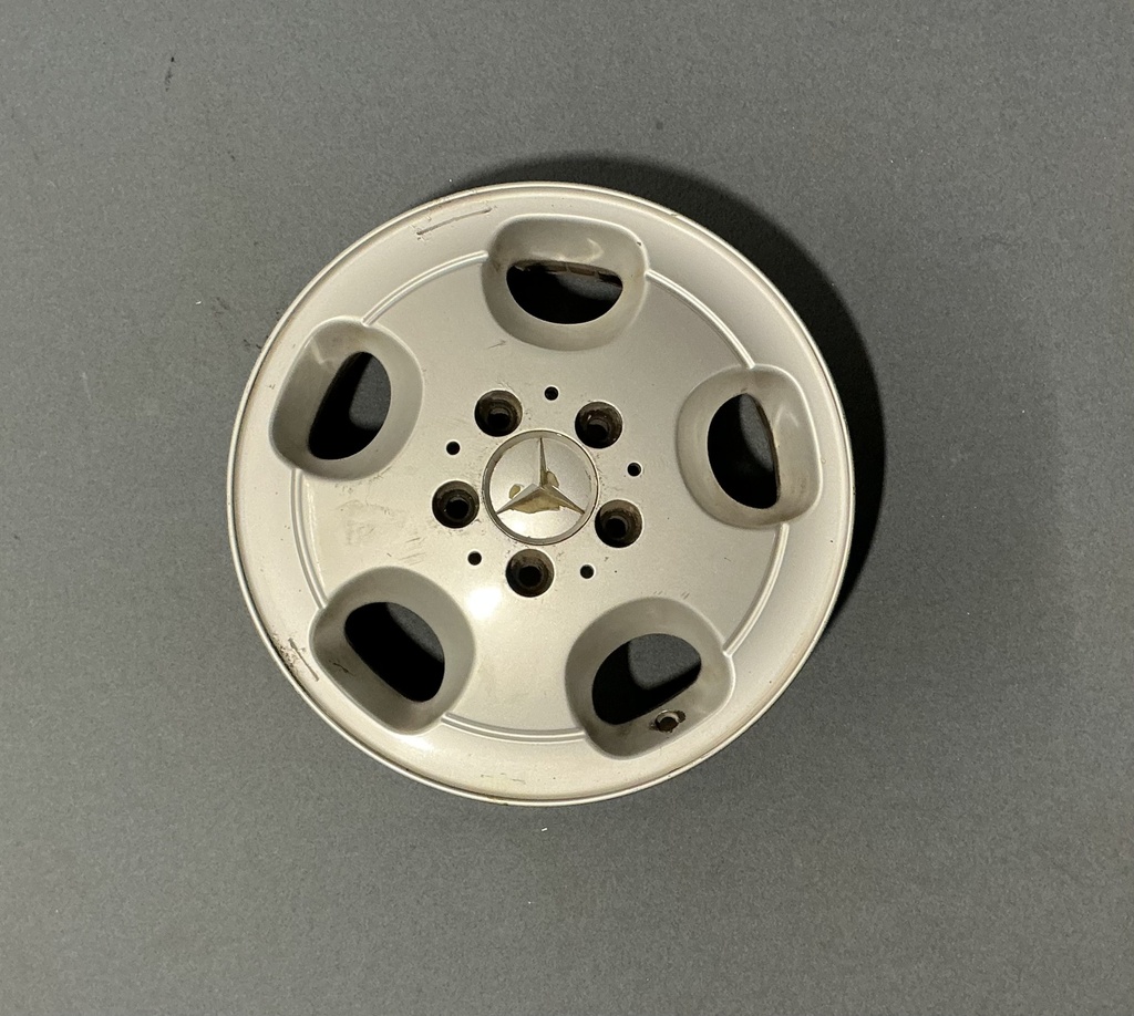 KÄYTETTY MERCEDES-BENZ VITO 6x15 5/112 ET60 CB66,6