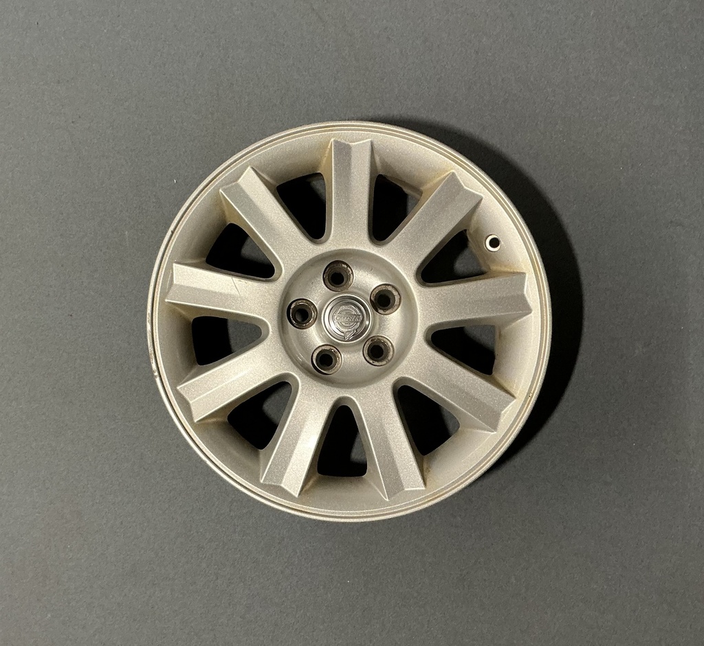 KÄYTETTY CHRYSLER 6,5x16 5/100 ET44 CB57