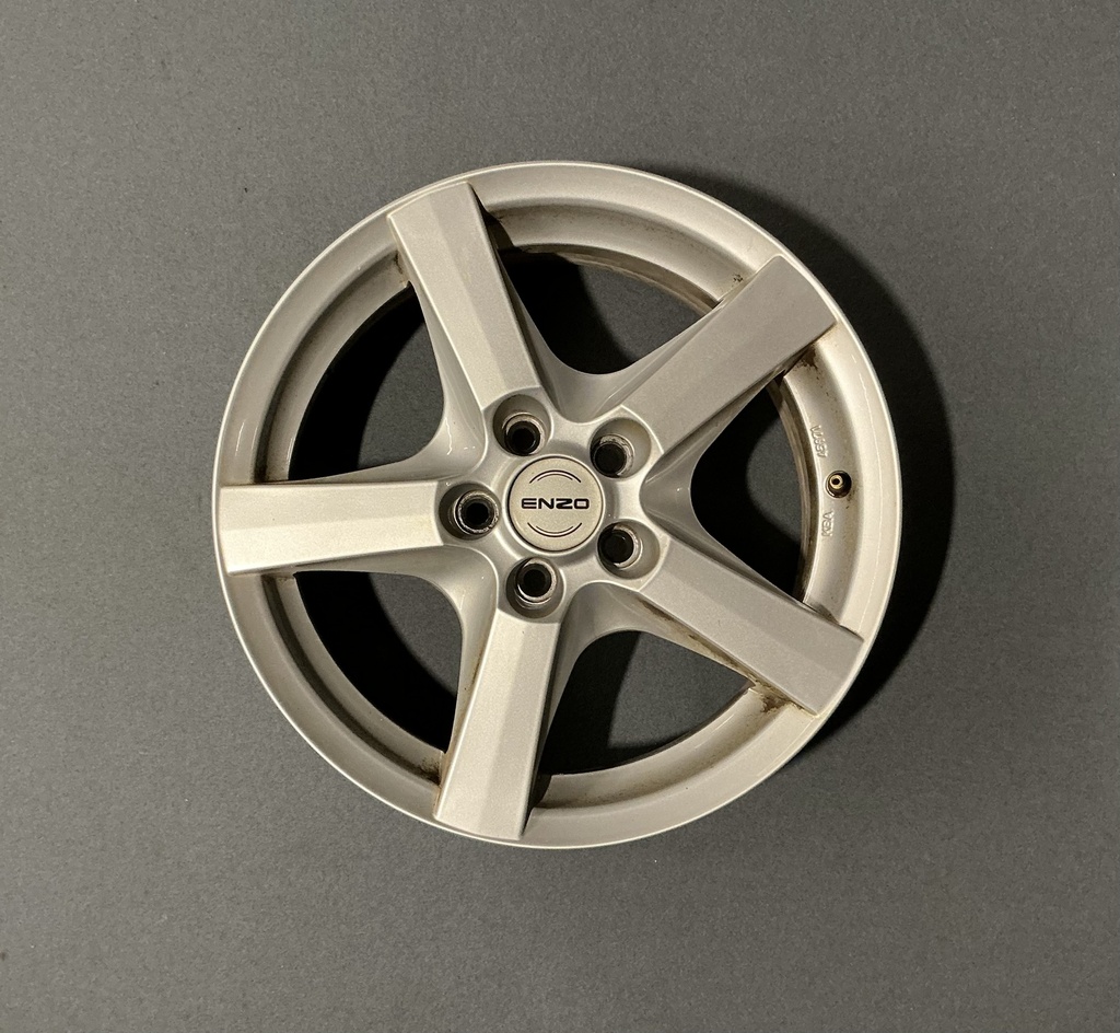 KÄYTETTY ENZO 6,5x16 5/100 ET48 CB60,1