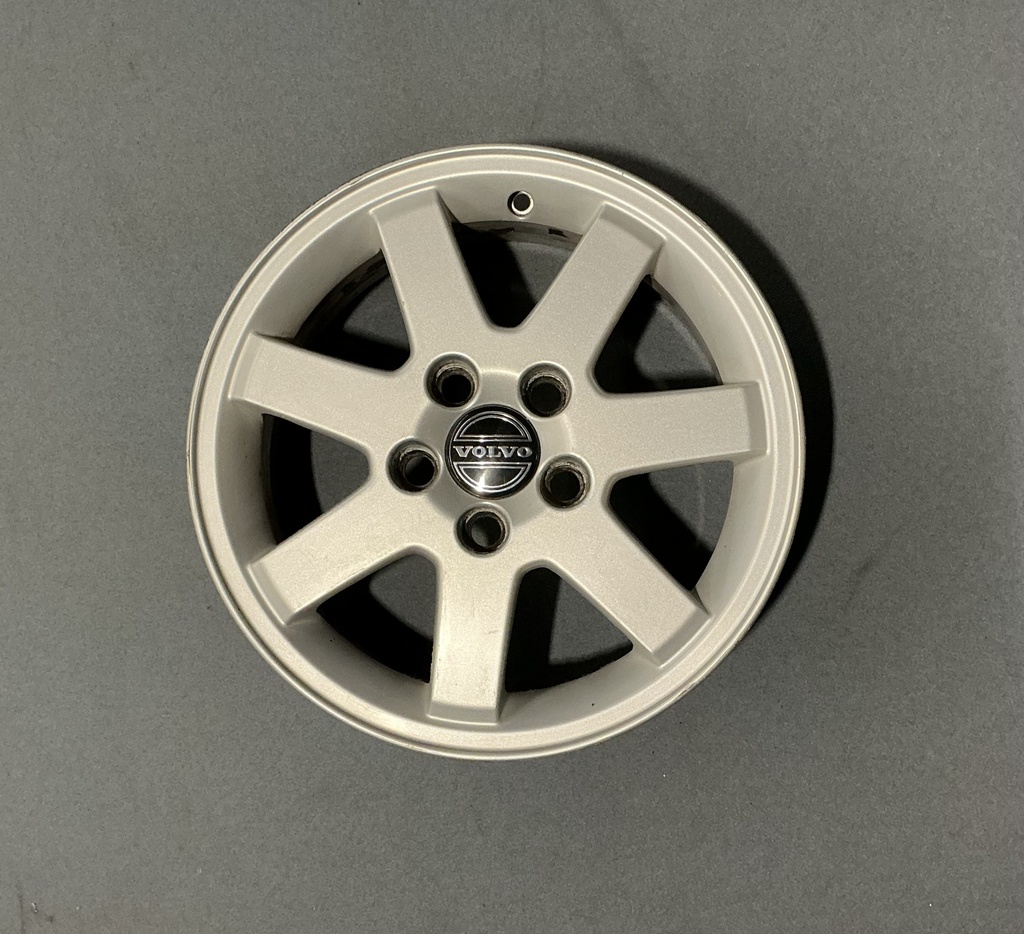 KÄYTETTY VOLVO 6x15 5/108 ET46 CB63,4