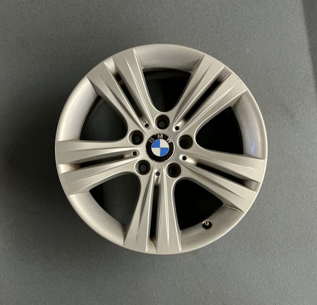 KÄYTETTY BMW 7,5x17 5/120 ET37 CB72,6