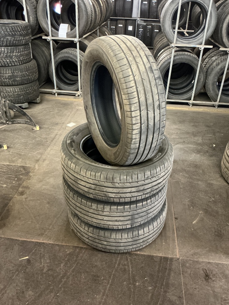 KÄYTETTY 225/60R17 99V KUMHO ECSTA HS52 DOT4024