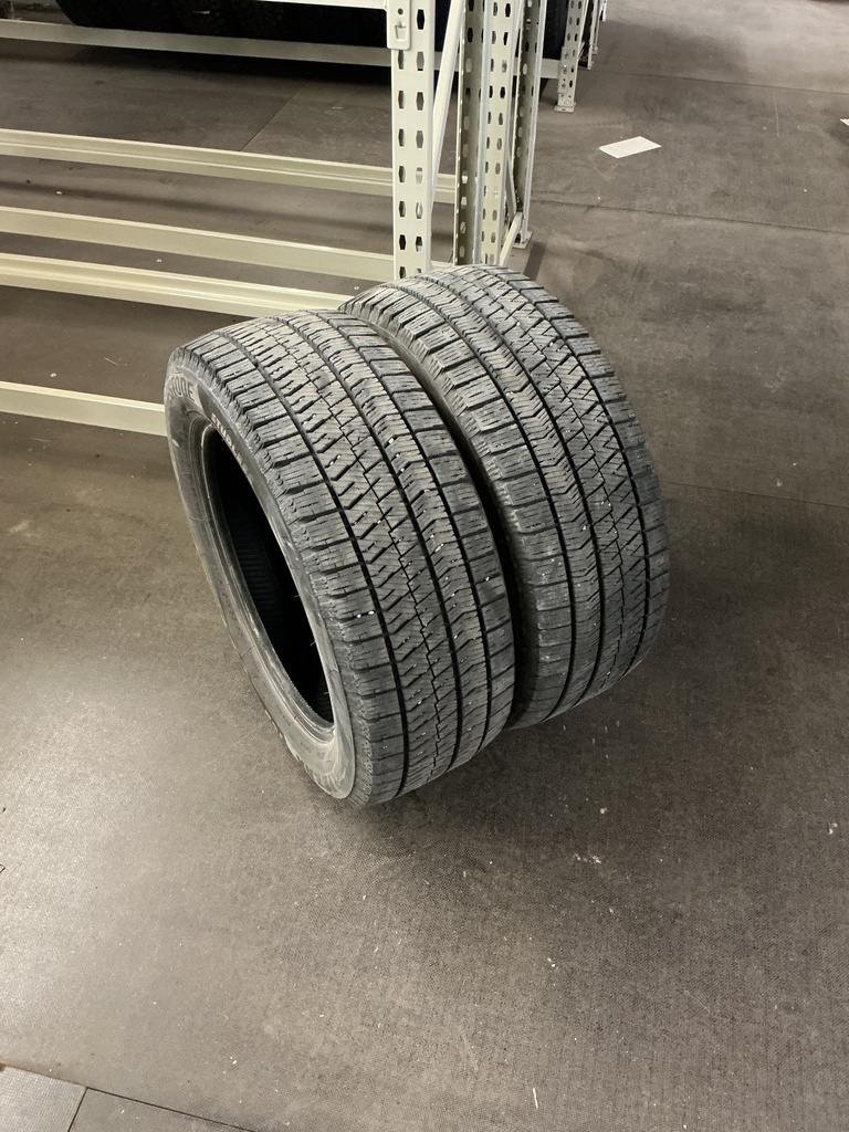 KÄYTETTY 205/55R16 94T BRIDGESTONE BLIZZAK ICE DOT3119