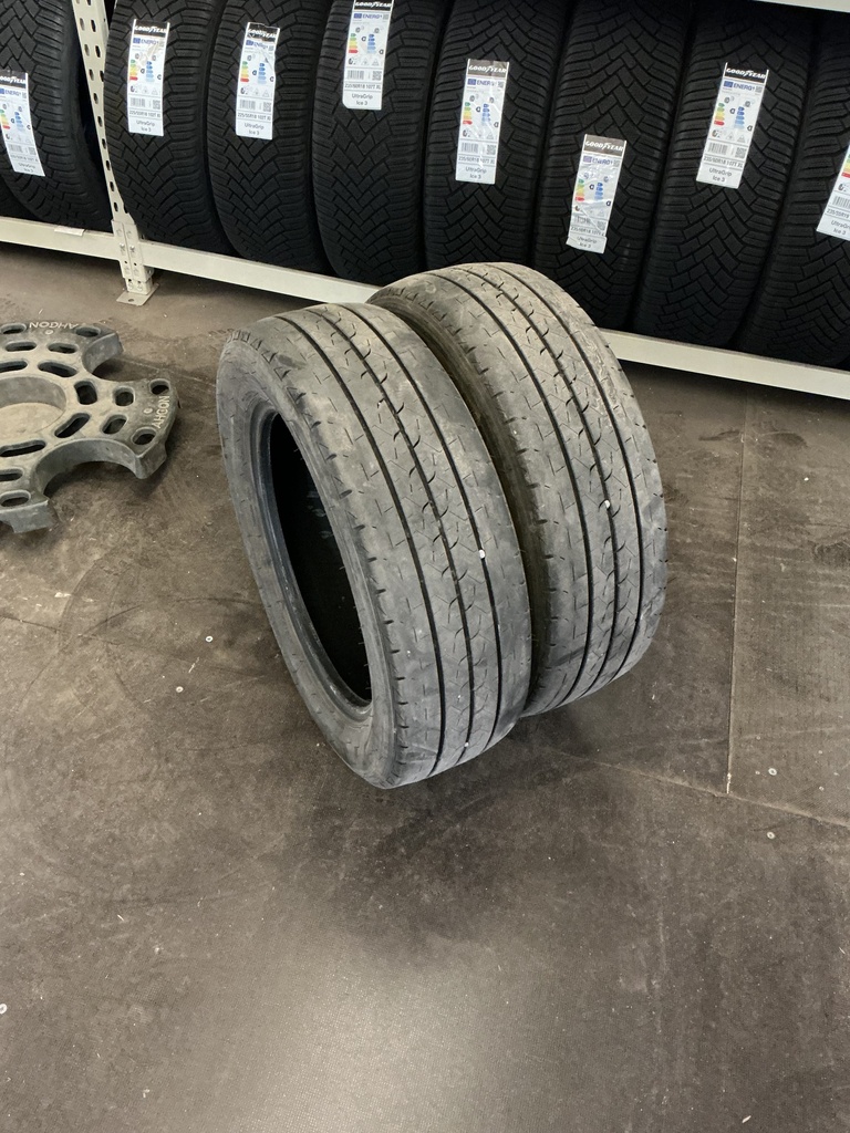 KÄYTETTY 215/60R17 109/107T BRIDGESTONE DURAVIS DOT1121