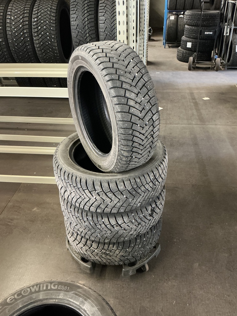 KÄYTETTY 205/55R16 94T LINGLONG WINTERGRIP DOT2418