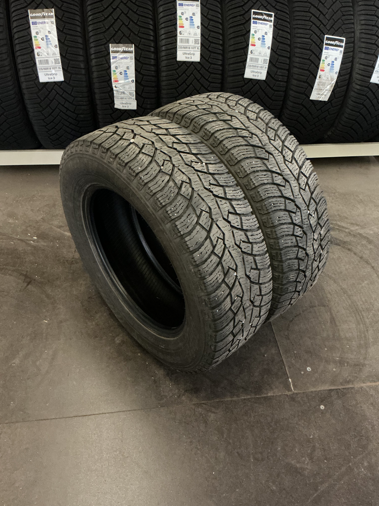 KÄYTETTY 205/65R16C 107/105R NOKIAN HAKKAPELIITTA CR4 DOT1323