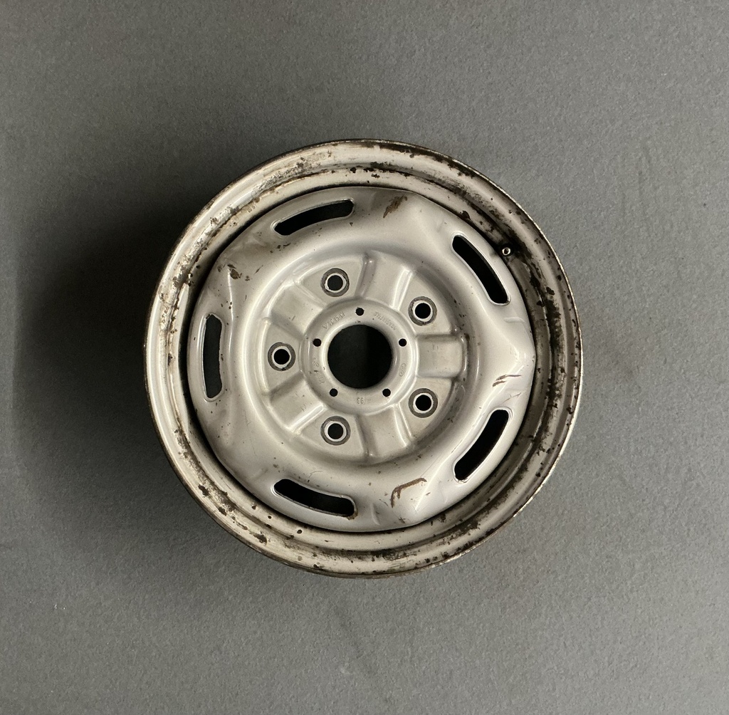 KÄYTETTY TERÄSVANNE FORD TRANSIT 5,5x16 5/160 ET56 CB65,1