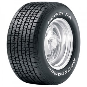 235/70R15 102S BFGOODRICH Radial T/A XL RWL VITA BOKSTÄVER